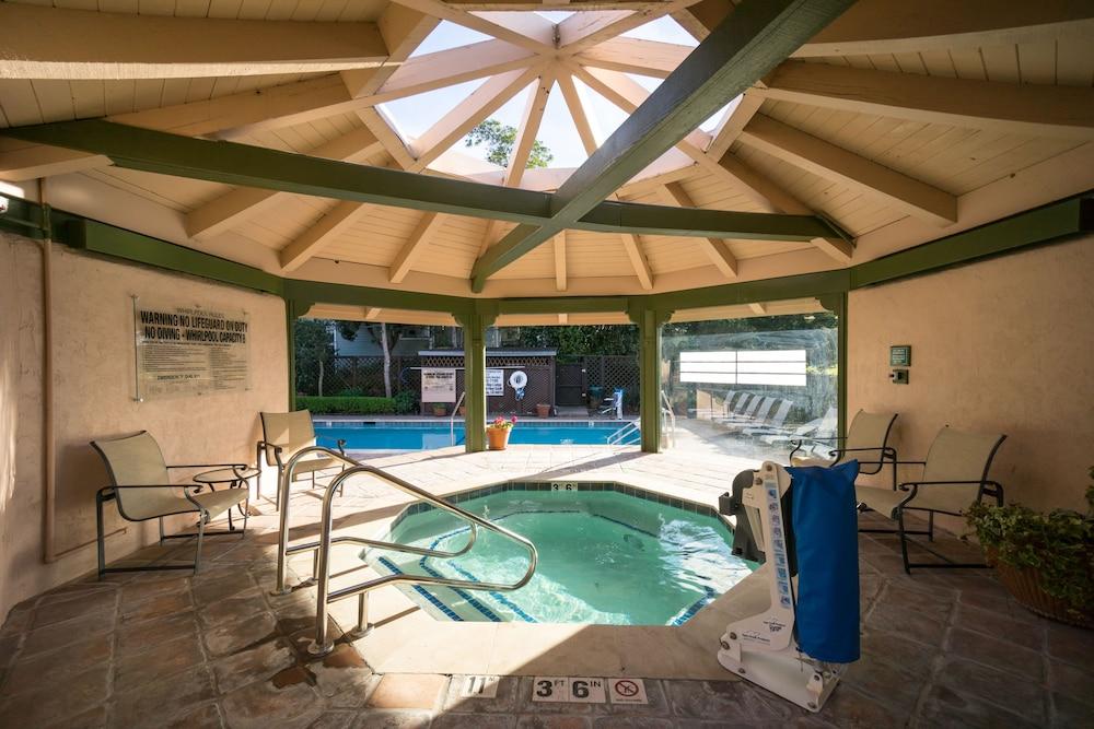 Half Moon Bay Lodge Hotel 3*