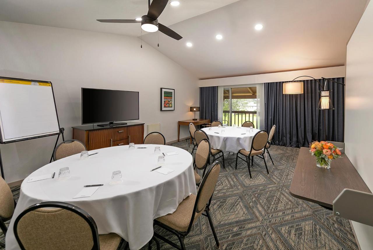 Hotel Half Moon Bay Lodge 3*