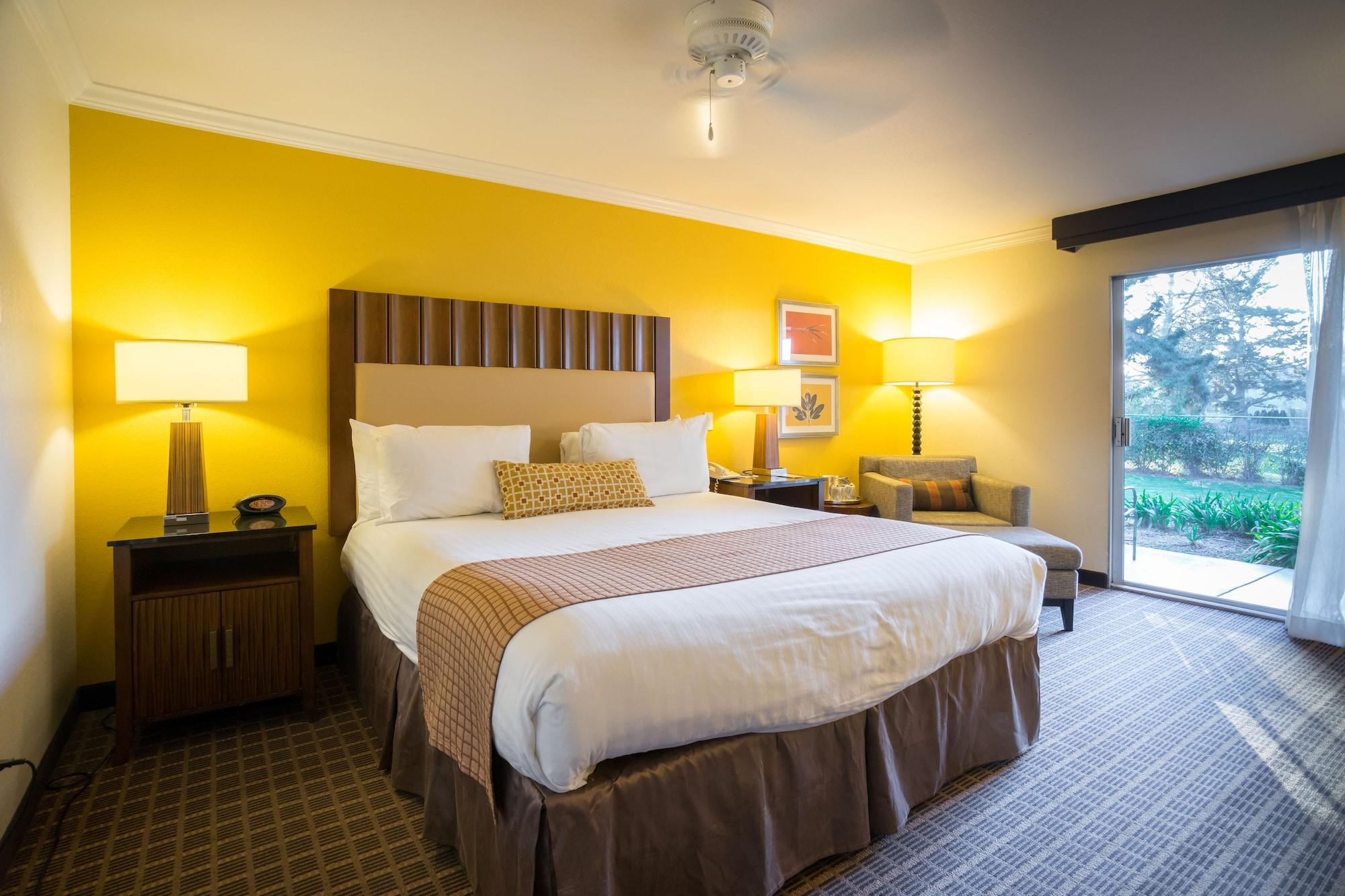 Half Moon Bay Lodge Hotel 3*